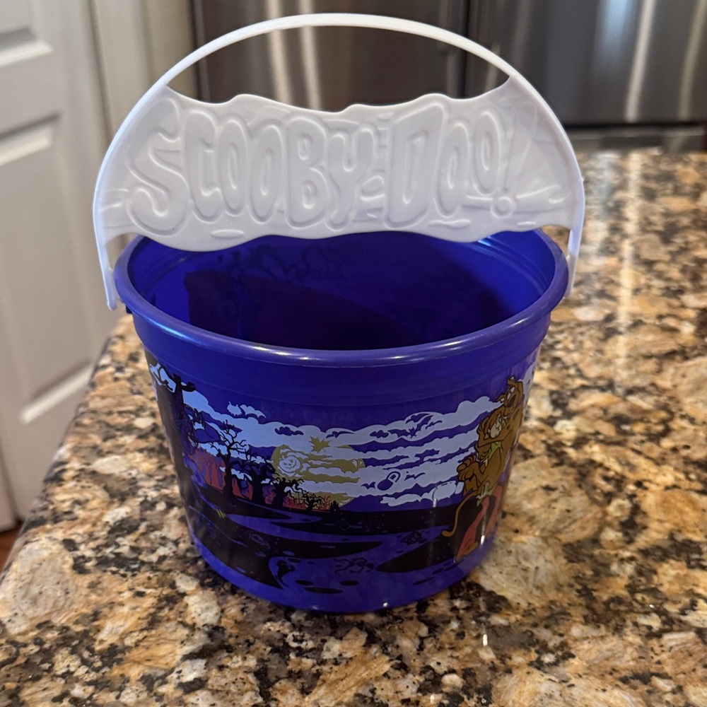McDonald’s Scooby-Doo Halloween Happy Meal Bucket. Circa 2012